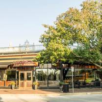 A photo of P.F. Chang's - Kansas City restaurant