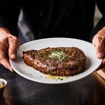 A photo of Fleming's Steakhouse - Brickell restaurant