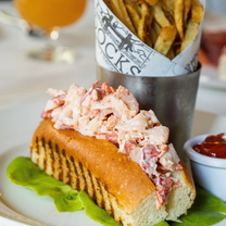 Una foto del restaurante Docks Oyster Bar and Seafood Grill