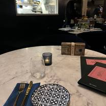 Una foto del restaurante AVANA