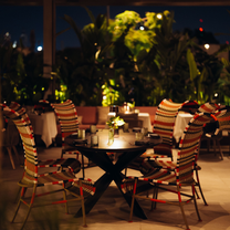 Una foto del restaurante LÚNICO Dubai
