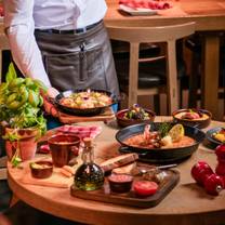 Une photo du restaurant Salero Tapas & Bodega - Kempinski Hotel of the Emirates Mall