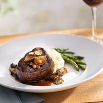 Restaurants near Houston Farm and Ranch - Seasons 52 Houston City Centre