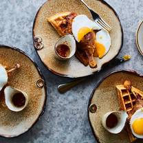 Una foto del restaurante Duck & Waffle Dubai