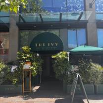 Una foto del restaurante The Ivy Cardiff