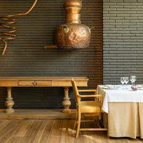 A photo of Alambí restaurant