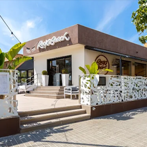 Una foto del restaurante Rocxi Beach