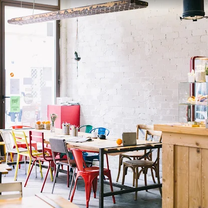BAR & KITCHEN