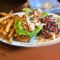 Una foto del restaurante West Chester Seafood Kitchen