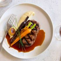 Una foto del restaurante Nobles Restaurant at The Hills Lodge