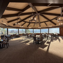 Una foto del restaurante River Island Country Club