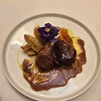 Una foto del restaurante Seasons Restaurant