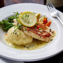 Una foto del restaurante Wence House California Cuisine