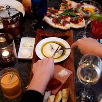 foto de restaurante dels italian kitchen