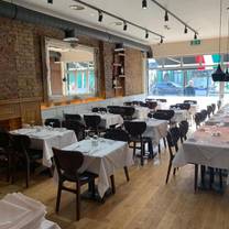 photo of oliver’s restaurant