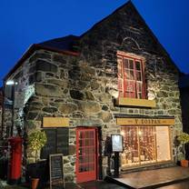 Une photo du restaurant Y Sospan, Queen's Square, Dolgellau, UK