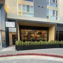 Restaurants near Gersten Pavilion Los Angeles - Neighbors Playa Vista