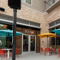 Restaurants near Louise Lykes Ferguson Hall - Melting Pot Social - Tampa