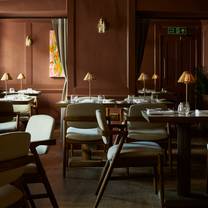 Una foto del restaurante The Nest at The Feathers Hotel