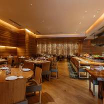 Een foto van restaurant ROKA - Canary Wharf