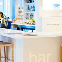 Une photo du restaurant The Raw Bar at Lobby Lounge