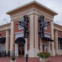 A photo of Bar Louie - Lyndhurst restaurant