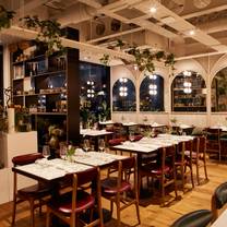 Una foto del restaurante Stem and Stem - Restaurant and Florist