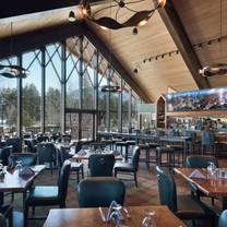 Een foto van restaurant Brooks' Bar & Deck at Edgewood Tahoe