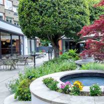 Botanica Restaurant & Bar at Bedford Hotel