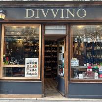 A photo of Divvino marais bar à vins restaurant