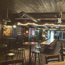 Una foto del restaurante Bellows BBQ / The Old Sod