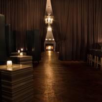 Una foto del restaurante The Violet Hour