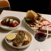 Una foto del restaurante The Cliveden Bar & Dining