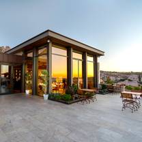Una foto del restaurante The Plum Restaurant, Ariana Sustainable Luxury Lodge