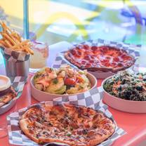 Una foto del restaurante Swim Club