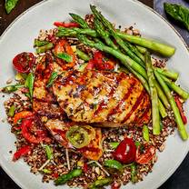 Una foto del restaurante Firebirds Wood Fired Grill - Charlotte - Stonecrest