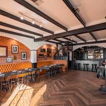 Una foto del restaurante The Falconer of Redlands