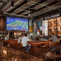 Una foto del restaurante Alter Brewing + Kitchen- Oak Brook