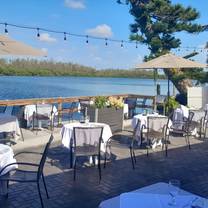 Una foto del restaurante Ophelia's on the Bay