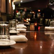 Una foto del restaurante The Phoenician Steakhouse