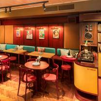 Una foto del restaurante Dishoom Permit Room Cambridge