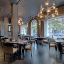 A photo of Deuxave restaurant