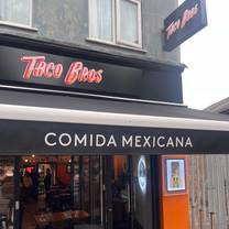 Una foto del restaurante Taco Bros Restaurant and Cocktail Bar
