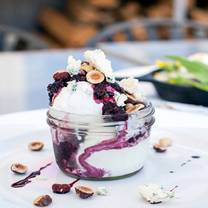 The Schooner Restaurant & Loungeの写真