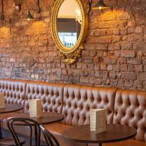 almond bar & eateryのプロフィール画像