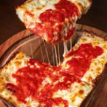 Buddy's Pizza - Dearbornの写真