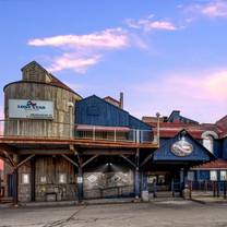 A photo of Lone Star Texas Grill - St. Laurent restaurant