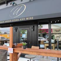 Une photo du restaurant Urban Angus Steak and Wine