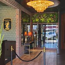 Restaurants near Griffith Park Los Angeles - Chess Park Lounge