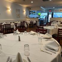 West Side Tennis Club Restaurants - Spolini's